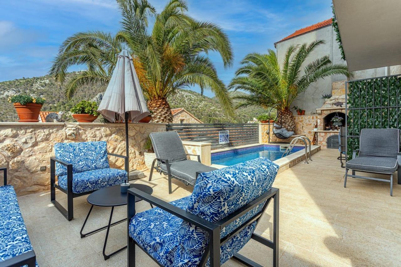 Villa Capitis In The Center Χβαρ Εξωτερικό φωτογραφία